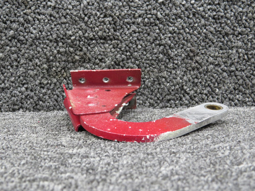 1217011-2 (Weu: 1217011-10) Cessna P210N Fwd Nose Gear Bracket Assy RH