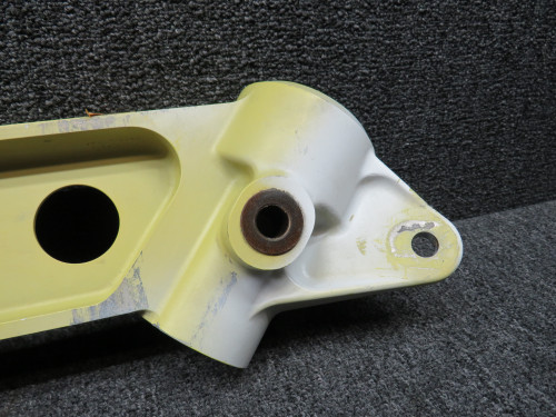 0911710-29 Cessna C-162 Main Landing Gear Strut Joiner