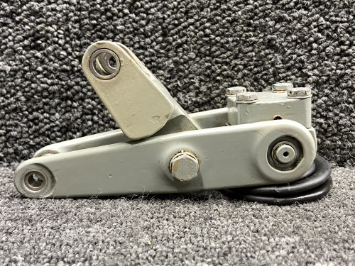 206-011-728-001, 206-011-722-001 Bell 206B Tail Rotor Trunnion Assembly