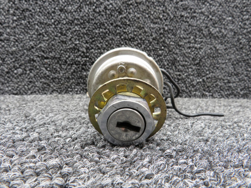96-380025 Beechcraft D55 Ignition Switch with Key