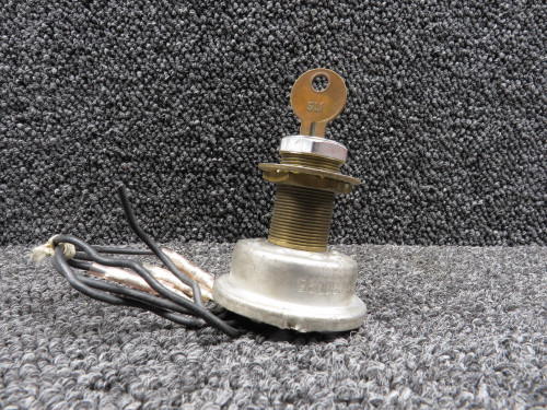96-380025 Beechcraft D55 Ignition Switch with Key