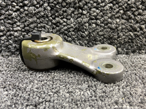 206-001-540-001 (Cast#: 206-001-540-1) Bell 206B Center Servo Actuator Bellcrank