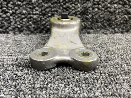 206-001-540-001 (Cast#: 206-001-540-1) Bell 206B Center Servo Actuator Bellcrank