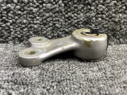 206-001-540-001 (Cast#: 206-001-540-1) Bell 206B Center Servo Actuator Bellcrank