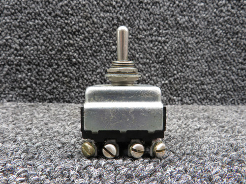 7662K7 (Alt: MS25068-21) Cessna Toggle Switch