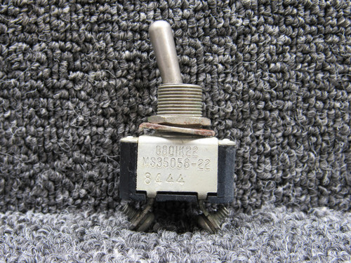 MS35058-22 (Alt: 8801K22) Cutler-Hammer Toggle Switch Assembly