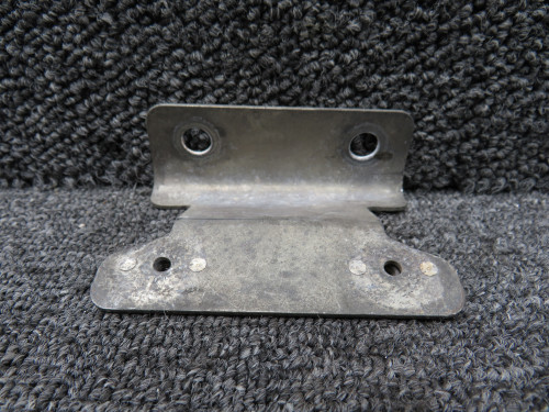 18460-001 Cirrus Inboard Wheel Pant Bracket
