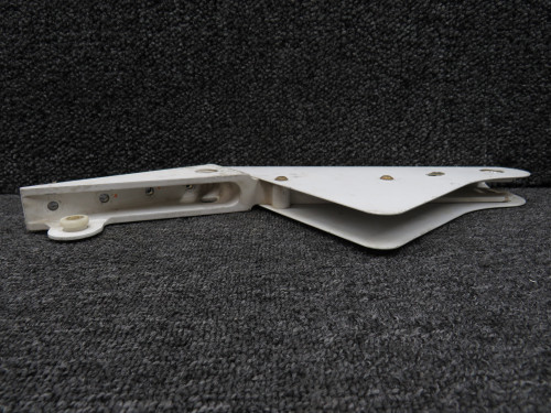 28955-001 Cirrus Center Flap Hinge LH