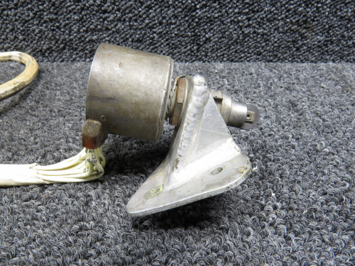 21CH9-6 Learjet 35 Nose Gear Uplock Squat Switch Assembly with Bracket