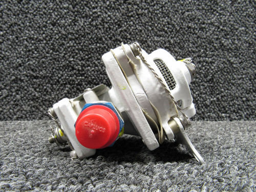 3213982-2 (Alt: 6600245-3) Airesearch Series 1 Fluid Pressure Regulating Valve
