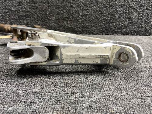 67025-009, 67797-006 Piper Main Gear Retract Truss Assy LH w Link