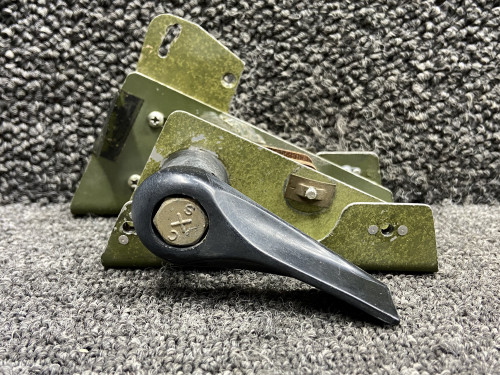 24047-000, 67215-003 Piper PA28RT-201T Control Quadrant Mounting Bracket Set