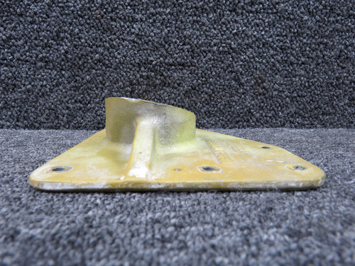 169-110032-4 (Cast: 169-110033) Beechcraft B24R Actuator Support RH