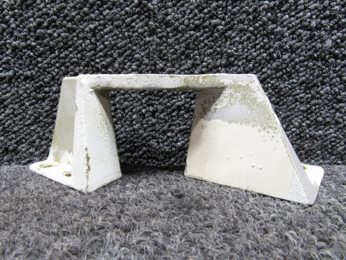 5525502-5 (Cast: 5525502-485) Cessna Bellcrank Trunnion Bridge LH