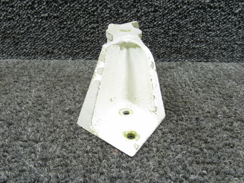 5525502-5 (Cast: 5525502-485) Cessna Bellcrank Trunnion Bridge LH
