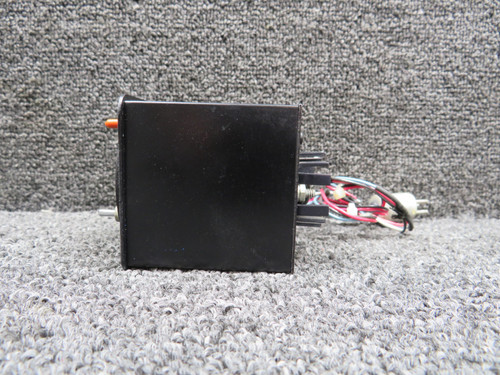 M811B Davtron Digital Clock Indicator Unit (Volts: 14)