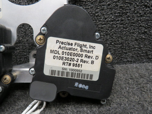 010E3020-2 Cirrus SR22 Precise Flight Cabin Air Dual Actuator w Mounting Plate