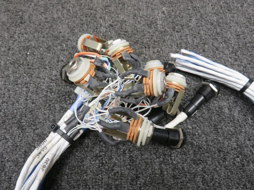 50298-001, 50297-001 Cirrus SR22 Headset, Microphone Jack Set of 15