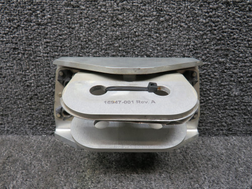 16940-001, 16947-001 Cirrus SR22 Upper Gear Attach Plate w Strut End