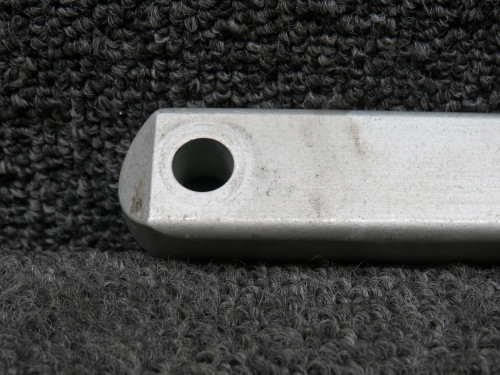 16939-002 Cirrus SR22 Lower Main Gear Attach Clamp