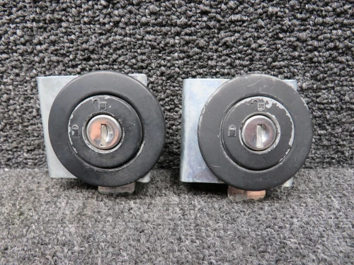 20273-002 Cirrus SR22 Cabin Door Lock Set (No Keys)