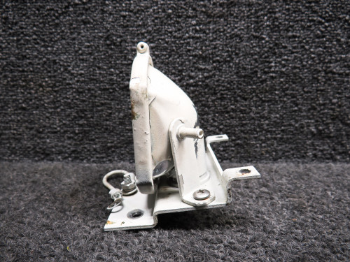 30-1095-13 Beechcraft King Air 200 Recognition Light Assembly LH (Volts: 28)