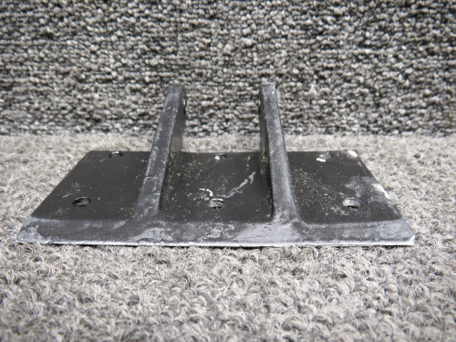 5565440-10 Cessna 500 Elevator Trim Tab Horn