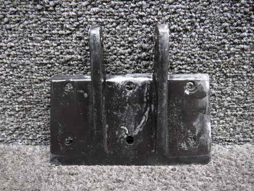 5565440-10 Cessna 500 Elevator Trim Tab Horn