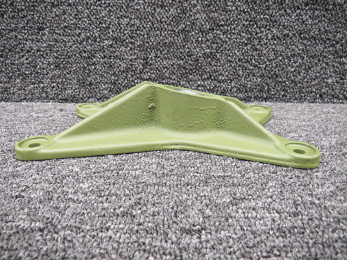 67040-015 Piper PA32R-301T Main Gear Fwd Trunnion Fitting RH w 8130, PAI-PT-1