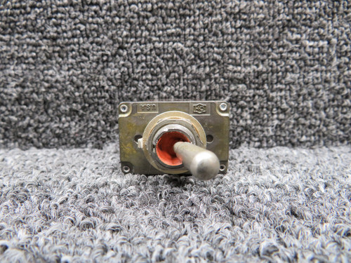 MS24524-23 (Alt: 8501K4) Cutler-Hammer Toggle Switch