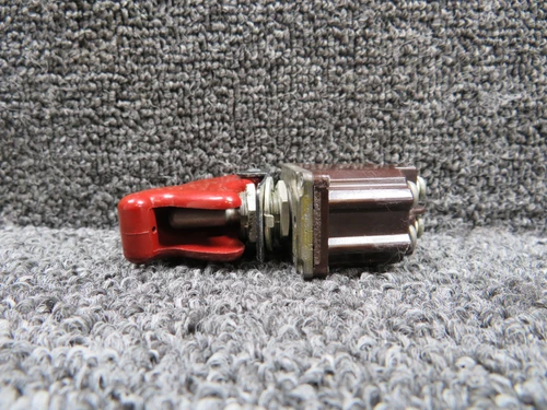 MS24524-23 (Alt: 8501K4) Cutler-Hammer Toggle Switch with Cover