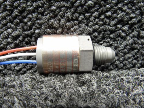 98087-1106P16 (Alt: 101-389004-3) ITT Pressure Switch (Volts: 18-30)