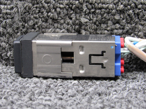 M22885-108-5017C (Alt: 50-17-CA) Boeing 737-800 1-2 Fault Switch Push Button