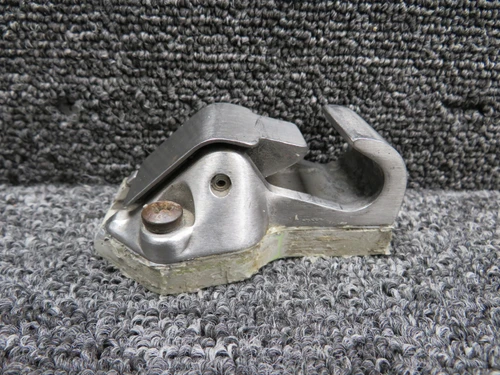 65-65972-3 (Alt: 65-65972-4) Boeing 737-800 Mounting Bracket