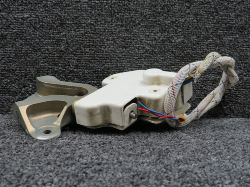 69-42809-82 (Cast: 69-42809-42) Boeing 737-800 Door Sensor Assembly