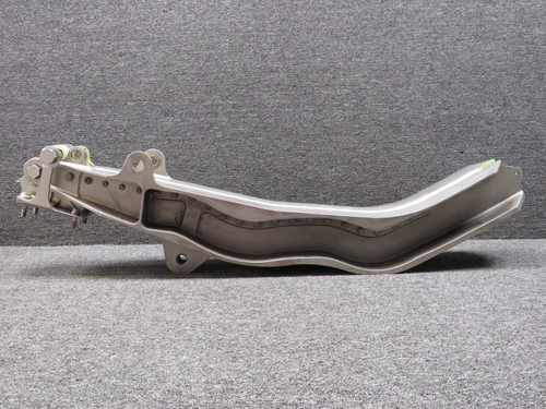 113A1111-101 Boeing 737-800 Flap Track