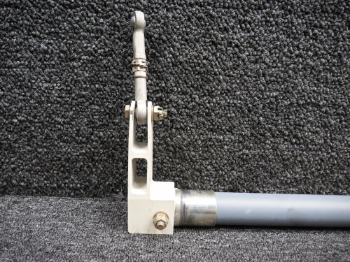 10322-004 Cirrus SR22 Flap Torque Tube RH