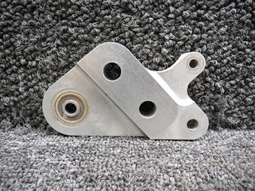 14908-001 Cirrus SR22 Aft Elevator Bellcrank