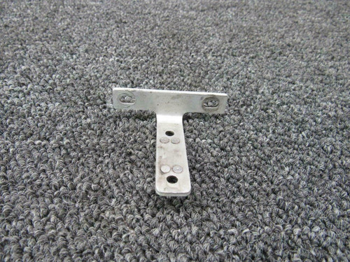 2213086-1 Cessna R182 Cowl Flap Bracket RH