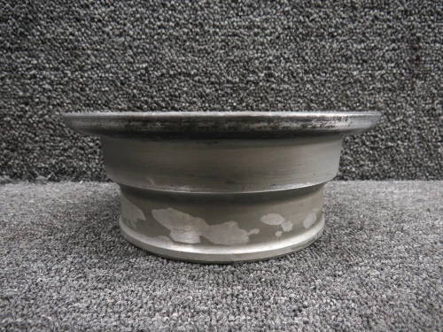 161-03000 (Alt: 17122-101) Cirrus SR22 Cleveland 40-406 Inner Wheel Half 6.00x6