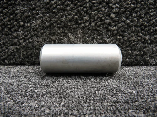 13447-001 Cirrus SR22 Main Landing Gear Axle Wheel Pant Mount