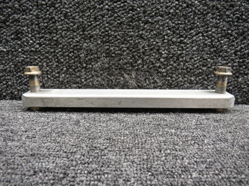 16939-002 Cirrus SR22 Main Landing Gear Lower Attach Clamp