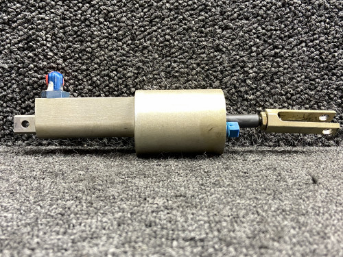 9882010-7 Cessna Master Brake Cylinder Assembly