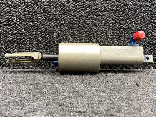9882010-7 Cessna Master Brake Cylinder Assembly
