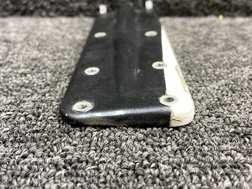 1211661-1 Cessna T206H Lower Aft, Forward Cargo Door Hinge