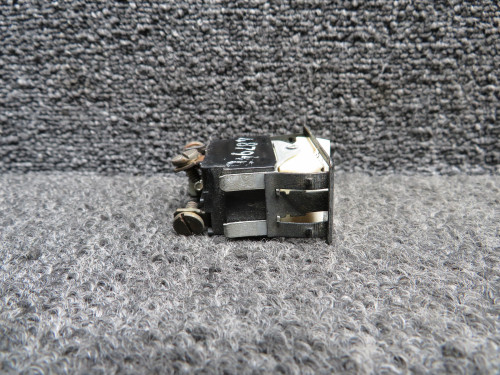32370-005 (Use: 487-948) Piper PA23-250 Illuminated Landing Light Switch (14V)