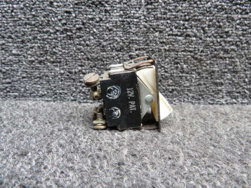 32370-007 (Alt: 487-950) Piper PA23-250 Illuminated Fuel Pump Switch LH (14V)