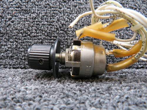 CM39569 (Alt: 19-7835) Clarostat Potentiometer (Ohms: 500, Voltage: 250)