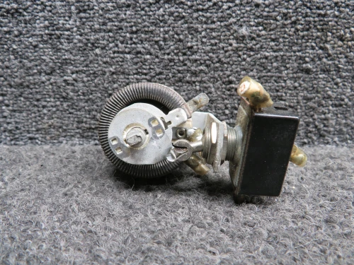 484-575 Piper Ohmite Navigation Light Switch