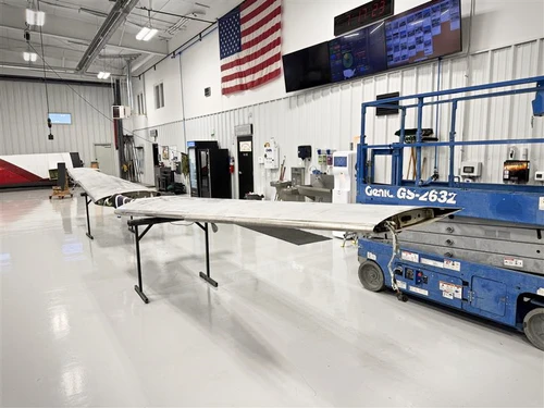 Cirrus SR22 Single-Piece Wing & Horizontal Assembly Set